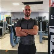 Coach Sportif et Mental Diplômé BPJEPS AGFF - Coaching Personnalisé adapté à votre niveau.  Remise en forme / Renforcement musculaire / Cardio / Bien-Etre physique et mental...  Mon objectif ? Vos objectifs !